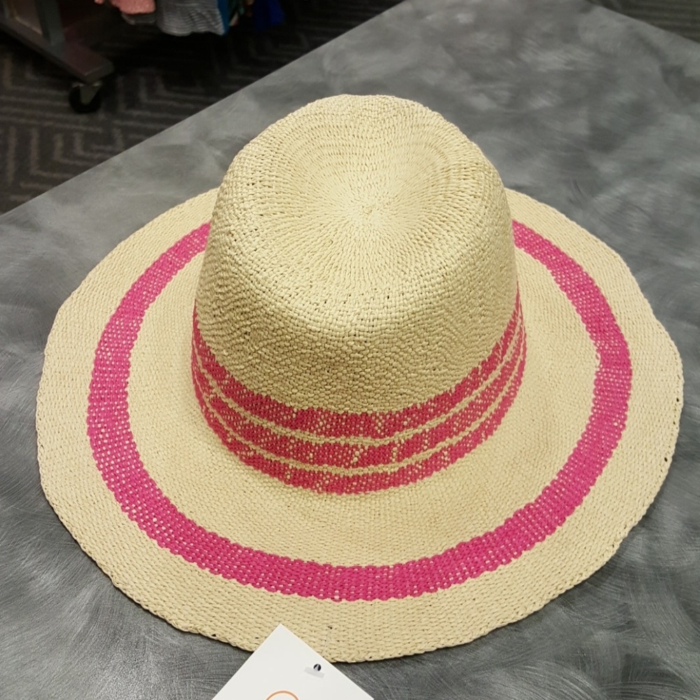 Pink hat - Picture 3 of 4